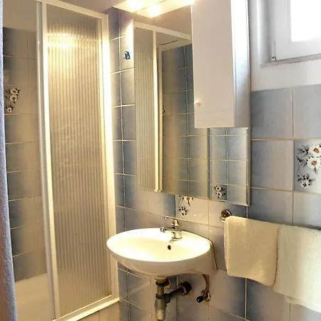 Gorda - 50m From Apartman