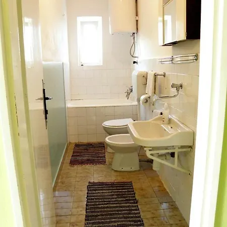 Apartman Gorda - 50m From